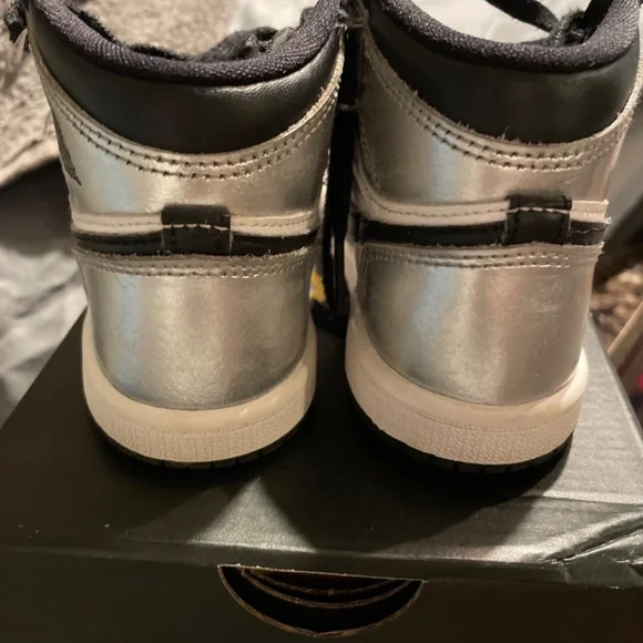 Jordan 1 high - Picture 4 of 5